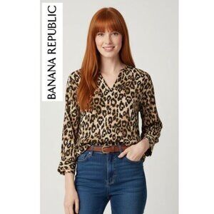 BANANA REPUBLIC - Leopard print v-neck blouse